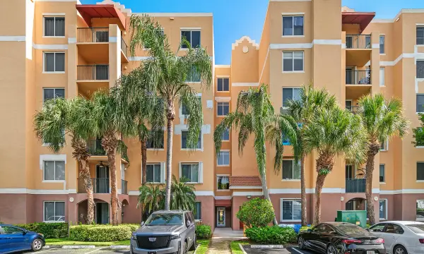 1000 Scotia Drive 102, Hypoluxo, FL 33462