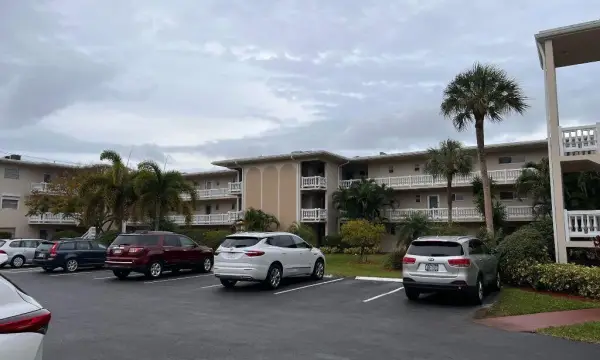 2811 S Garden Drive S, Unit 308, Palm Springs, FL, 33461