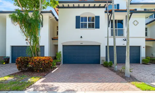 128 W Prive Circle, Delray Beach, FL, 33445