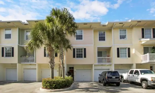 245 Murcia Drive, Unit 204, Jupiter, FL, 33458