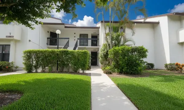 3335 Lucerne Park Drive, Greenacres, FL 33467