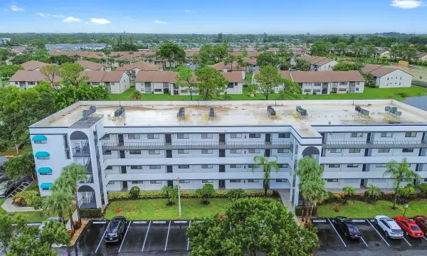 4725 Lucerne Lakes Boulevard E, Unit 202, Lake Worth, FL, 33467