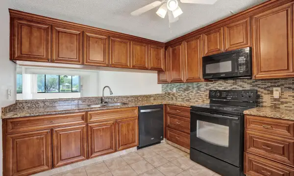 8030 Hampton Boulevard, Unit 106, North Lauderdale, FL, 33068