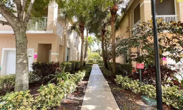 117 Lighthouse Circle, Unit J, Tequesta, FL, 33469