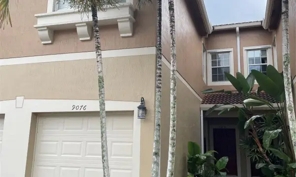 9076 Preston Place, Tamarac, FL 33321
