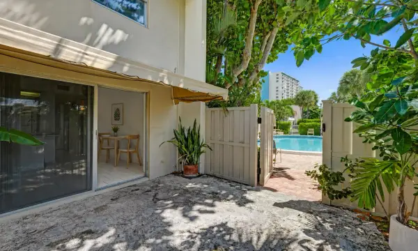 5555 N Ocean Boulevard, Unit 17, Lauderdale By The Sea, FL, 33308