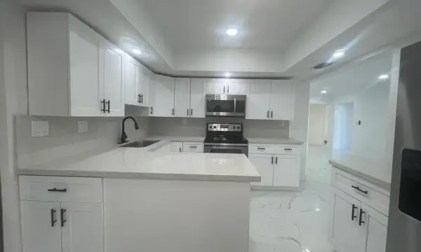3290 NW 39th Street, Lauderdale Lakes, FL, 33309