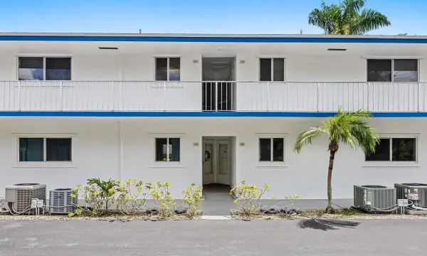 2 Garden Street, Unit 203m, Tequesta, FL, 33469