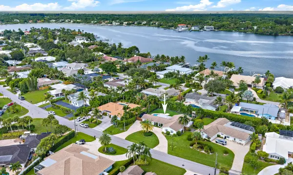 215 Golfview Drive, Tequesta, FL 33469