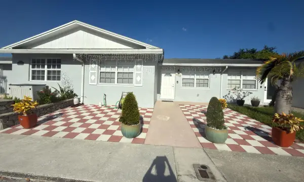 962 Sumter Road E, West Palm Beach, FL 33415