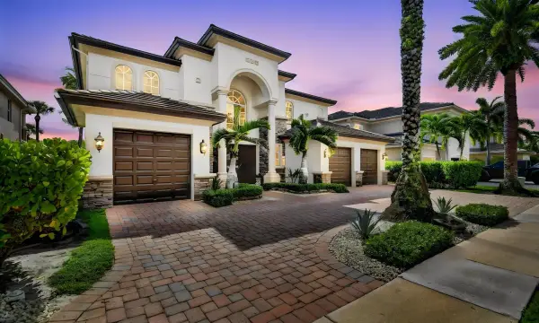 718 Edgebrook Lane, West Palm Beach, FL, 33411