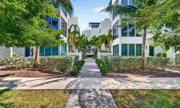 244 Garden Court, Lauderdale By The Sea, FL, 33308