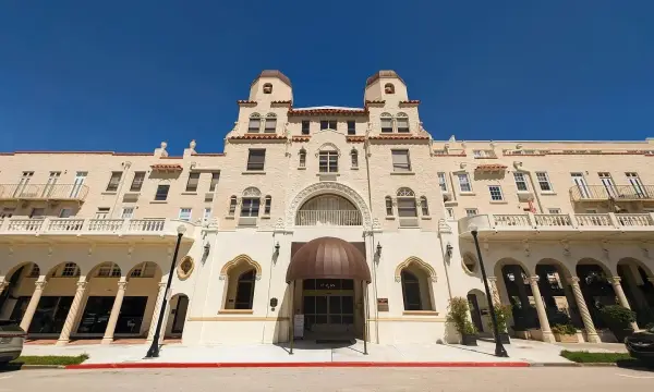 235 Sunrise Avenue 2211, Palm Beach, FL 33480