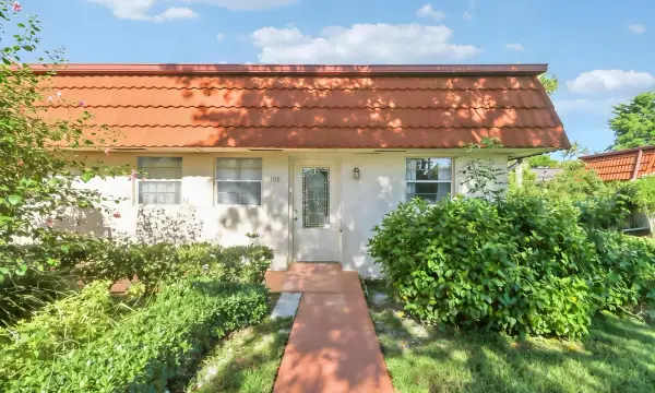 12008 Poinciana Boulevard 108, Royal Palm Beach, FL 33411