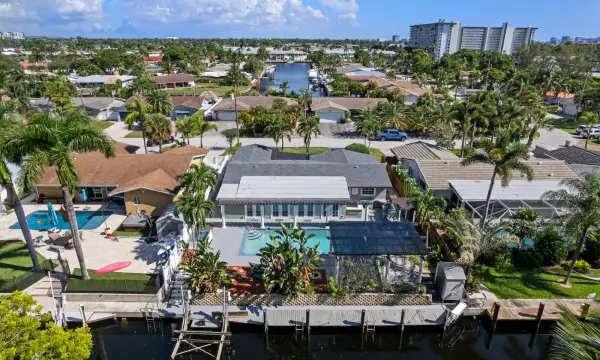 930 SE 10th Court, Pompano Beach, FL 33060