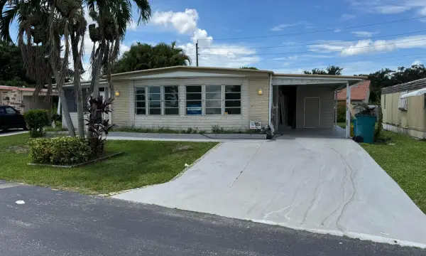 8629 Crown Drive, Boynton Beach, FL 33436