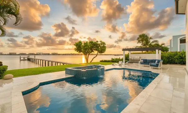 3 Lakeside Palms Court, Lake Worth Beach, FL 33460
