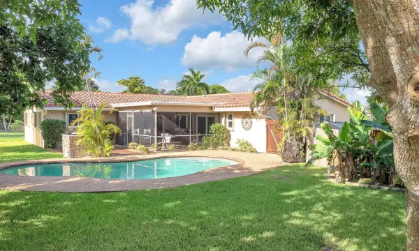 4120 NW 106th Avenue, Coral Springs, FL 33065