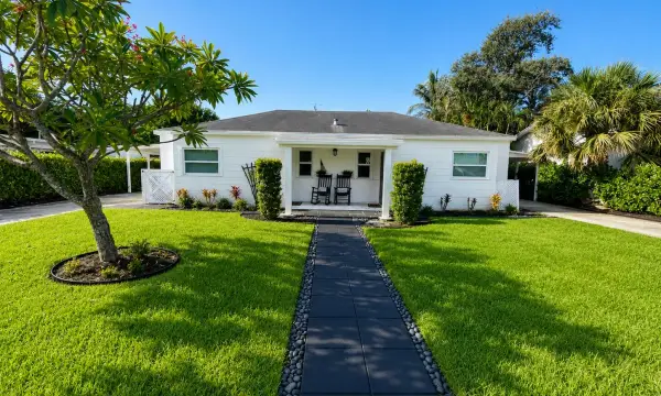 124 Mayfield Road W, Lantana, FL 33462