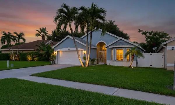 103 Saddle Trail, Royal Palm Beach, FL 33411