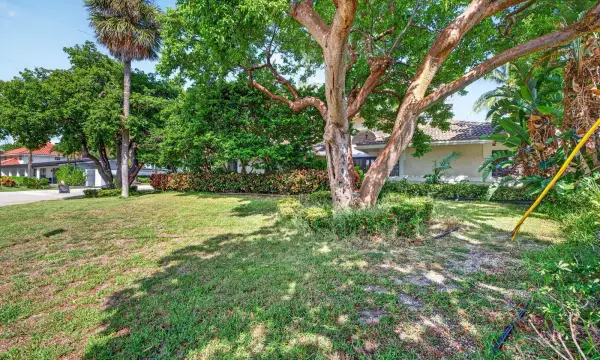 1920 E Terra Mar Drive, Lauderdale-by-the-sea, FL 33062