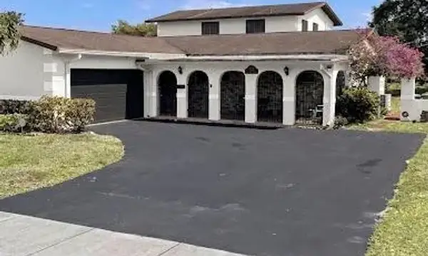 2320 NW 30th Way, Fort Lauderdale, FL 33311