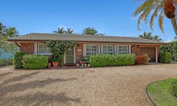 306 Cascade Lane, Palm Beach Shores, FL 33404