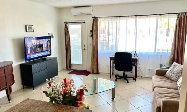 920 SW 11th Avenue 5d, Hallandale Beach, FL 33009