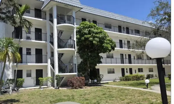 3330 Spanish Moss Terrace 212, Lauderhill, FL 33319
