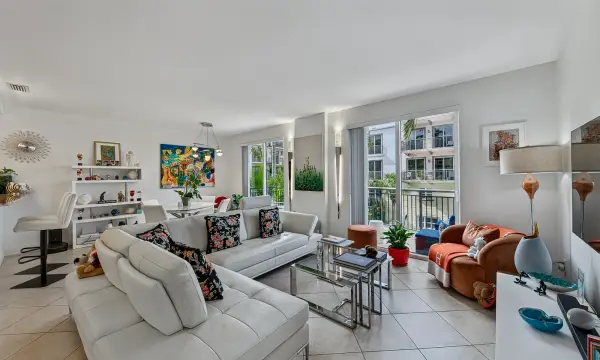 2631 NE 14th Avenue, Unit 316, Wilton Manors, FL, 33334