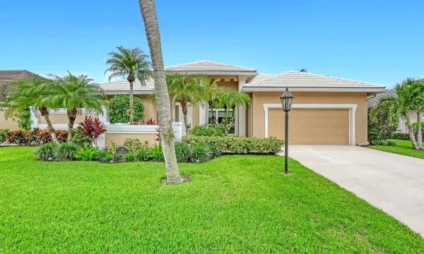 23 Windward Isle, Palm Beach Gardens, FL 33418