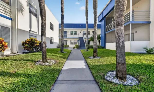 515 Normandy Lane, Delray Beach, FL 33484