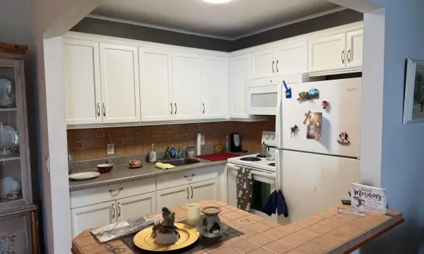 15 Chatham A 15, West Palm Beach, FL 33417