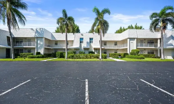 1205 E Sandy Lane E 249, Singer Island, FL 33404