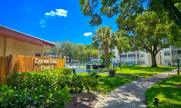 2650 NW 49th Avenue 318, Lauderdale Lakes, FL 33313