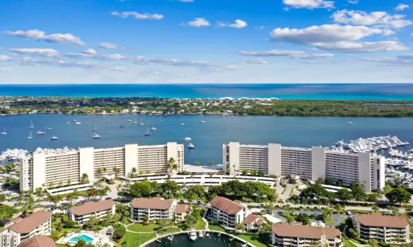 134 Lakeshore Drive 814, North Palm Beach, FL 33408