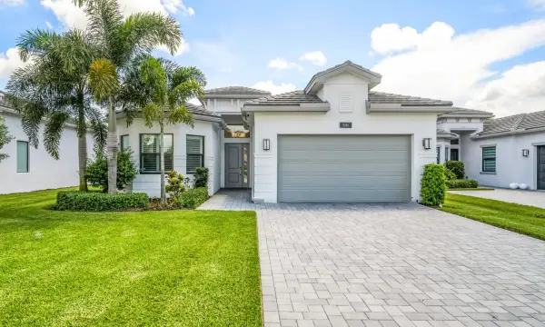 9285 Mountain Pine Grove, Boynton Beach, FL 33473