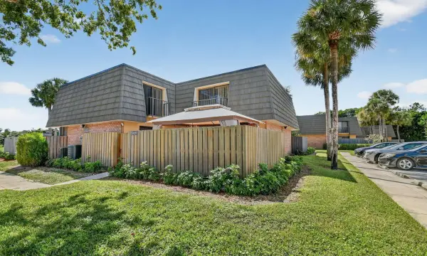 2409 24th Way, West Palm Beach, FL 33407