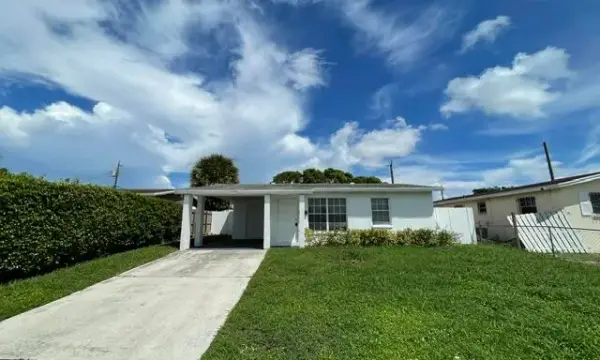1104 W 24th Street, Riviera Beach, FL 33404