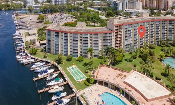 2731 NE 14th Street Causeway 427, Pompano Beach, FL 33062