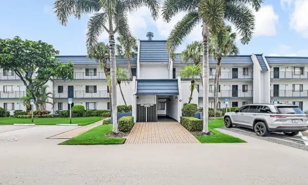 4465 Luxemburg Court 108, Lake Worth, FL 33467