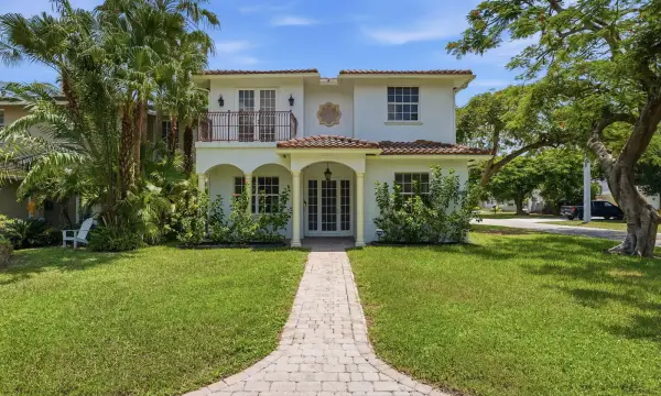 400 NE 8th Avenue, Fort Lauderdale, FL 33301