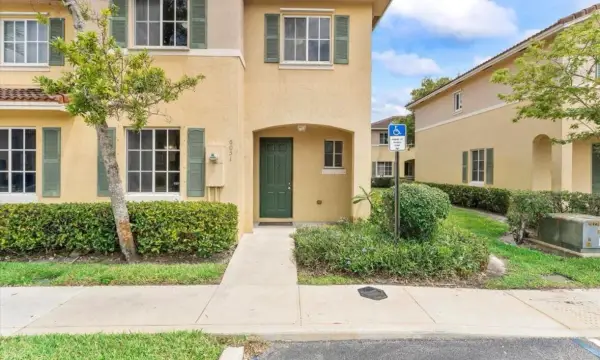 6051 SW 19th Court, North Lauderdale, FL 33068