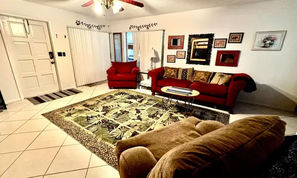 16 Plymouth A, West Palm Beach, FL 33417