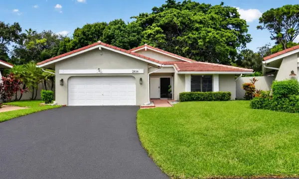 2834 Deer Creek Kelly Brooke Lane, Deerfield Beach, FL 33442