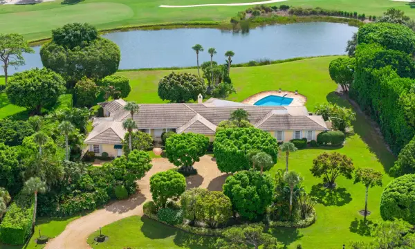 8 Country Road W, Village Of Golf, FL 33436