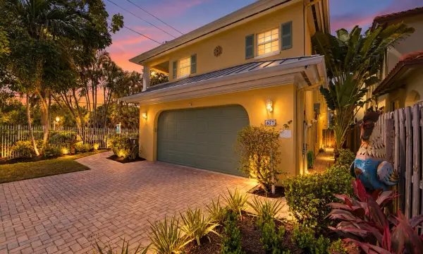 857 SW 11th Court, Fort Lauderdale, FL 33315