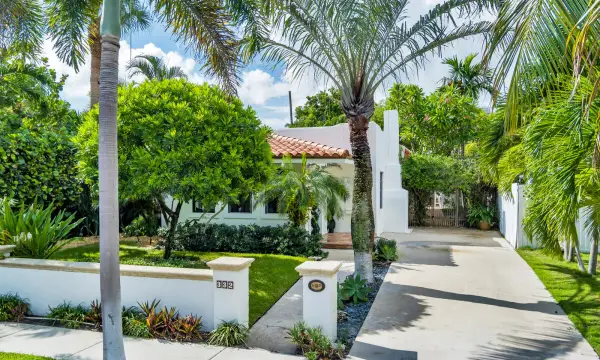 332 Pilgrim Road, West Palm Beach, FL, 33405