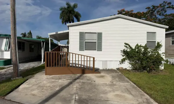 1680 SW 85th Avenue, Davie, FL 33324
