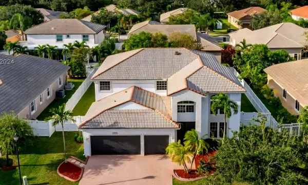 13823 NW 15th Street NW, Pembroke Pines, FL 33028